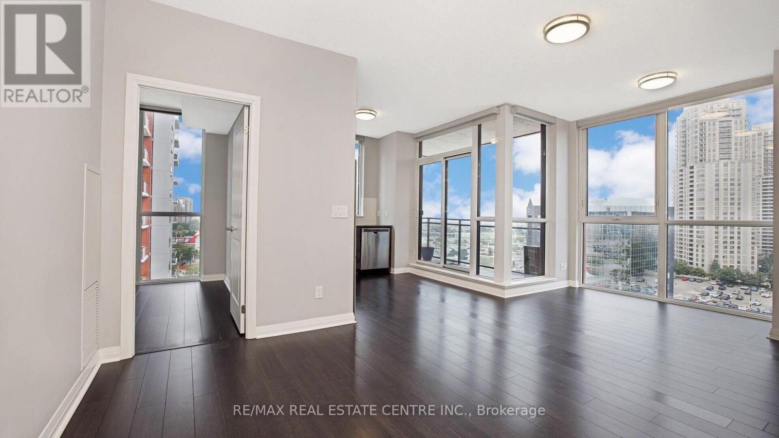 902 - 75 Eglinton Avenue W, Mississauga, Ontario  L5R 0E5 - Photo 10 - W12957900