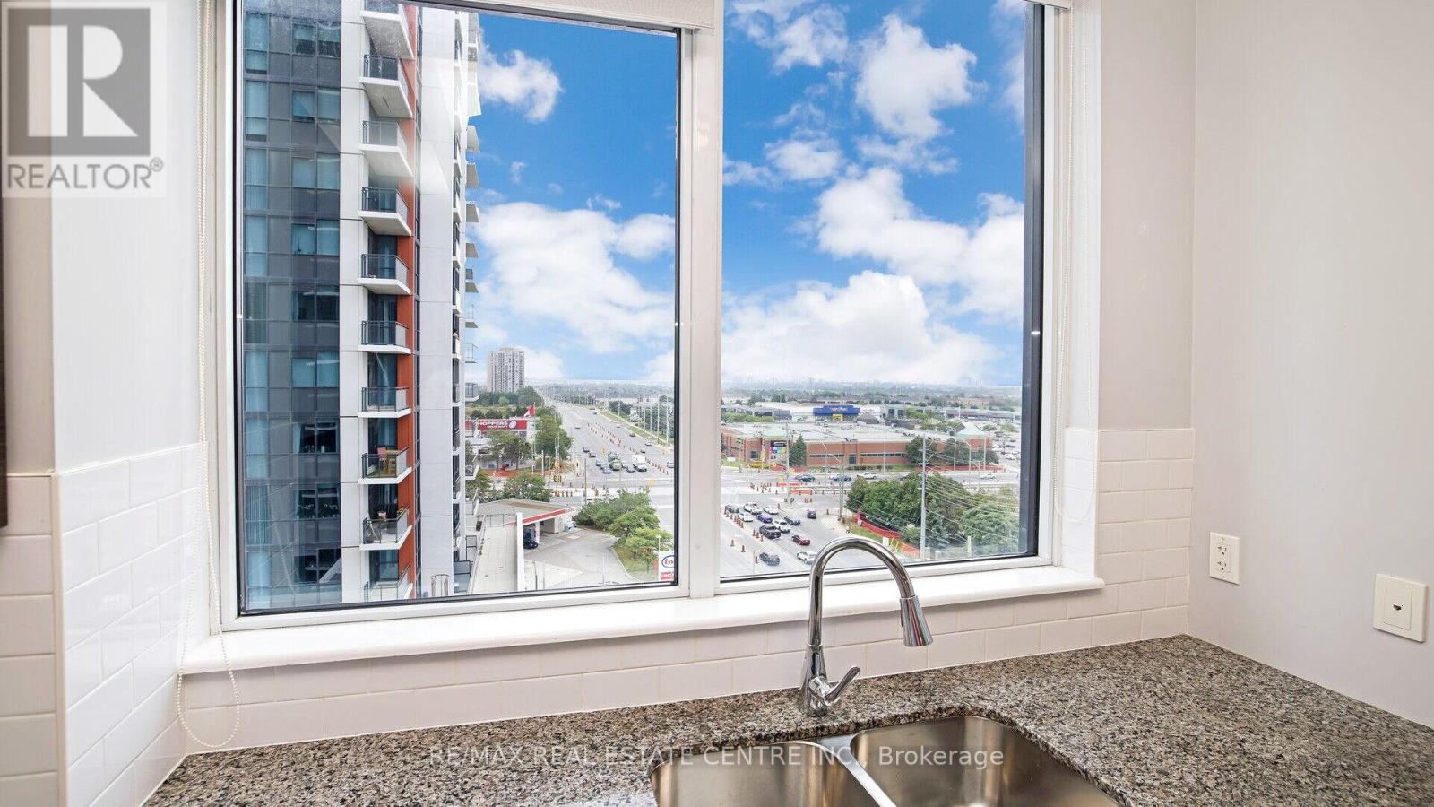 902 - 75 Eglinton Avenue W, Mississauga, Ontario  L5R 0E5 - Photo 18 - W12957900