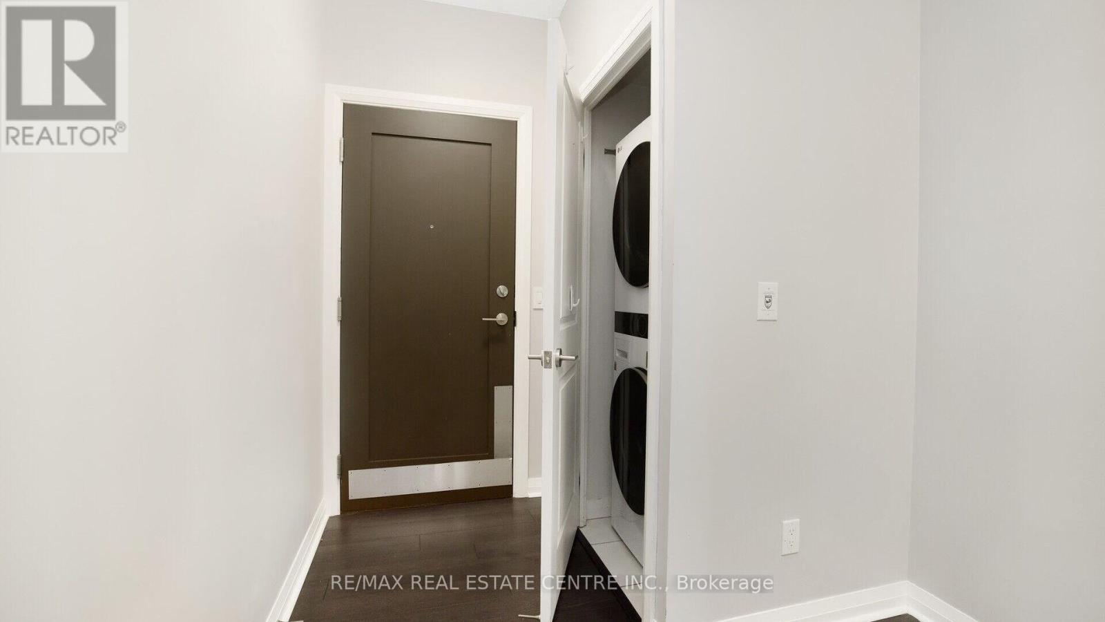 902 - 75 Eglinton Avenue W, Mississauga, Ontario  L5R 0E5 - Photo 7 - W12957900