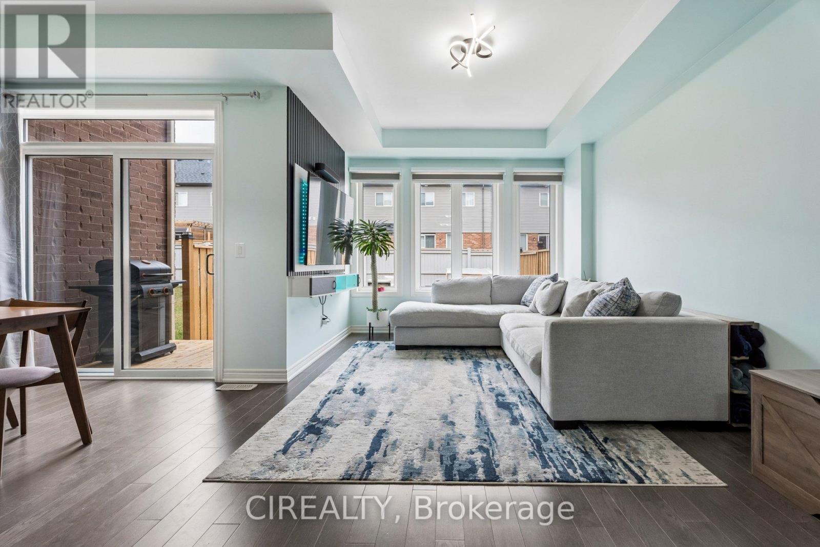 357 Raymond Road, Hamilton, Ontario  L9K 0J8 - Photo 7 - X12957904