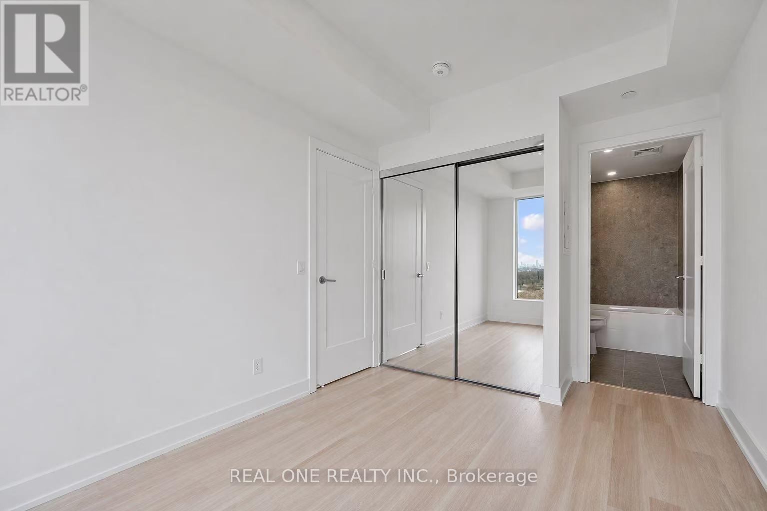 1602 - 60 Central Park Roadway, Toronto, Ontario  M9A 0E6 - Photo 17 - W12954890