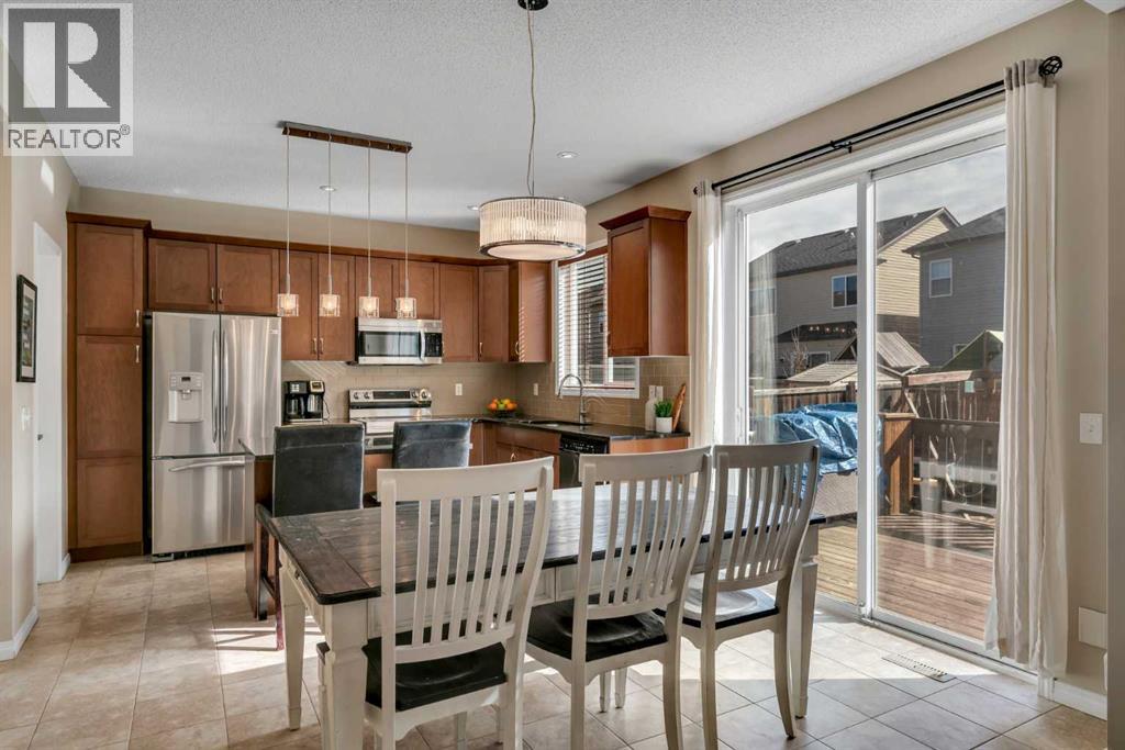 154 Windwood Grove Sw, Airdrie, Alberta  T4B 3S8 - Photo 2 - A2295142