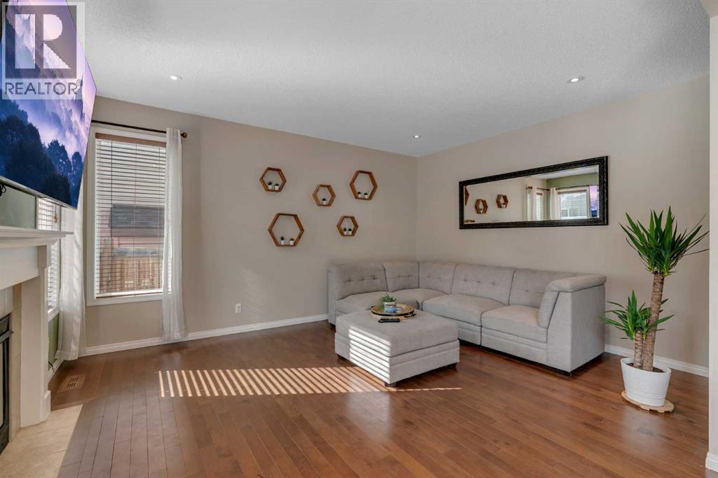 154 Windwood Grove Sw, Airdrie, Alberta  T4B 3S8 - Photo 8 - A2295142