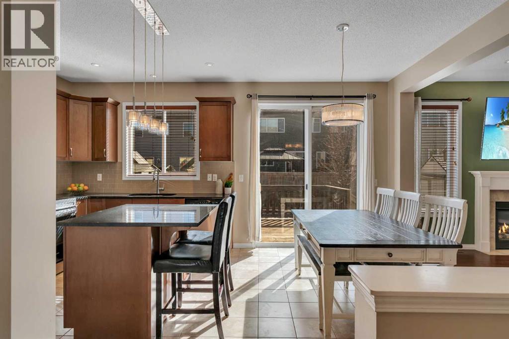 154 Windwood Grove Sw, Airdrie, Alberta  T4B 3S8 - Photo 4 - A2295142