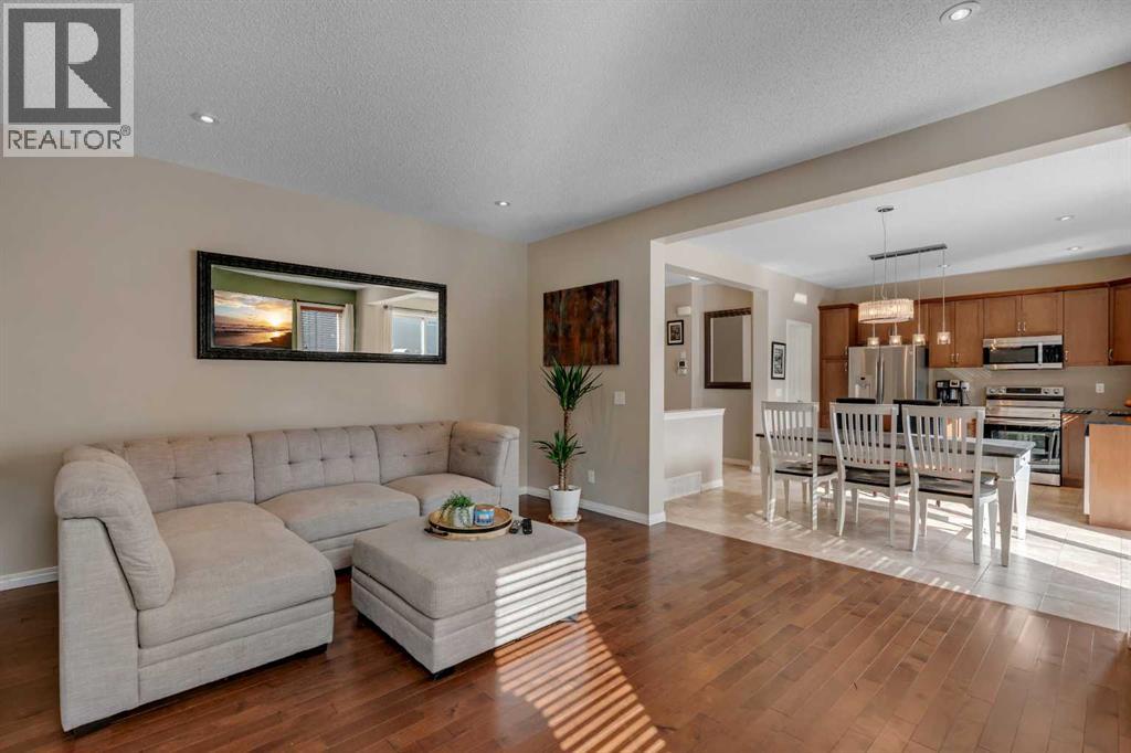 154 Windwood Grove Sw, Airdrie, Alberta  T4B 3S8 - Photo 9 - A2295142