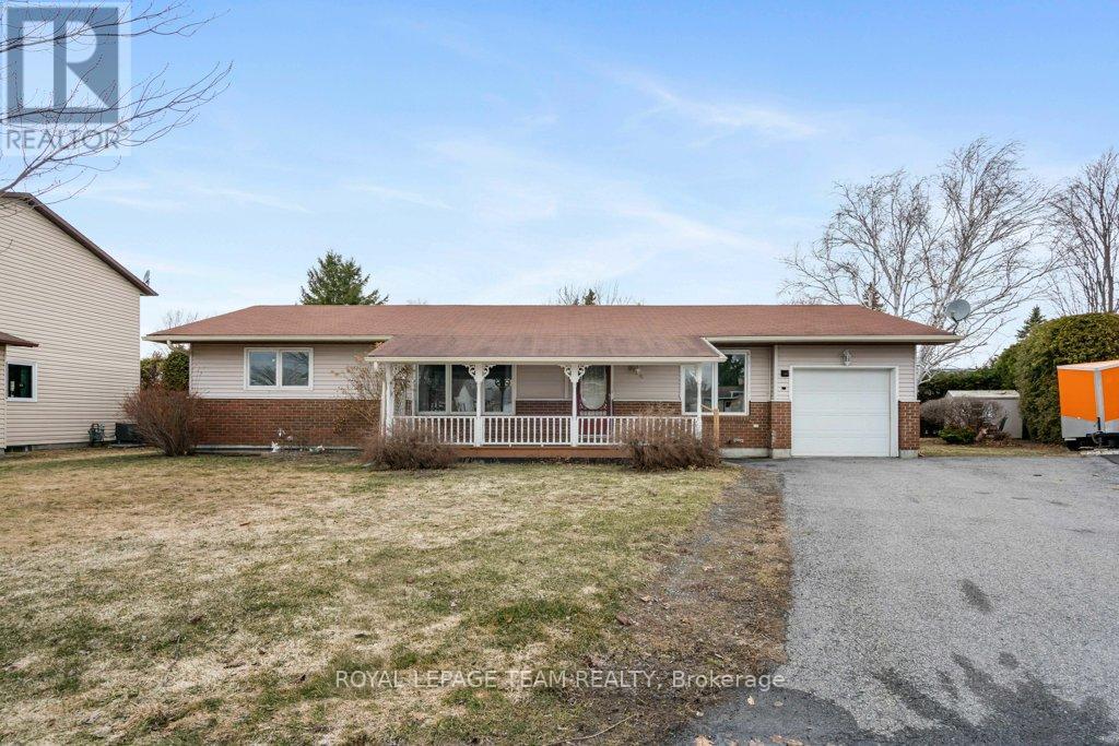 504 Quart Court, North Dundas, Ontario  K0C 2K0 - Photo 2 - X12957908