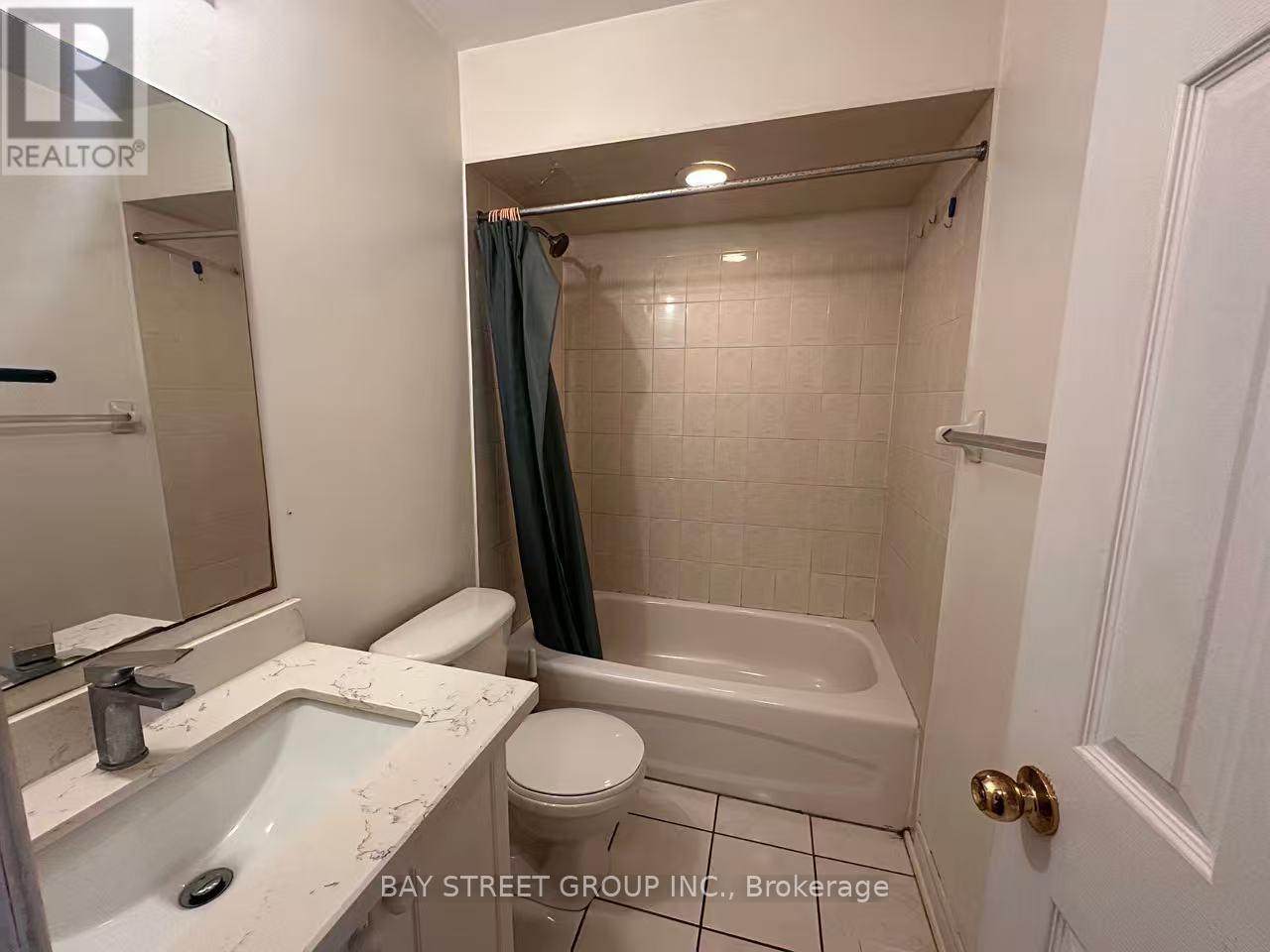 70 Warren Bradley Street, Markham, Ontario  L6C 2X4 - Photo 14 - N12957910