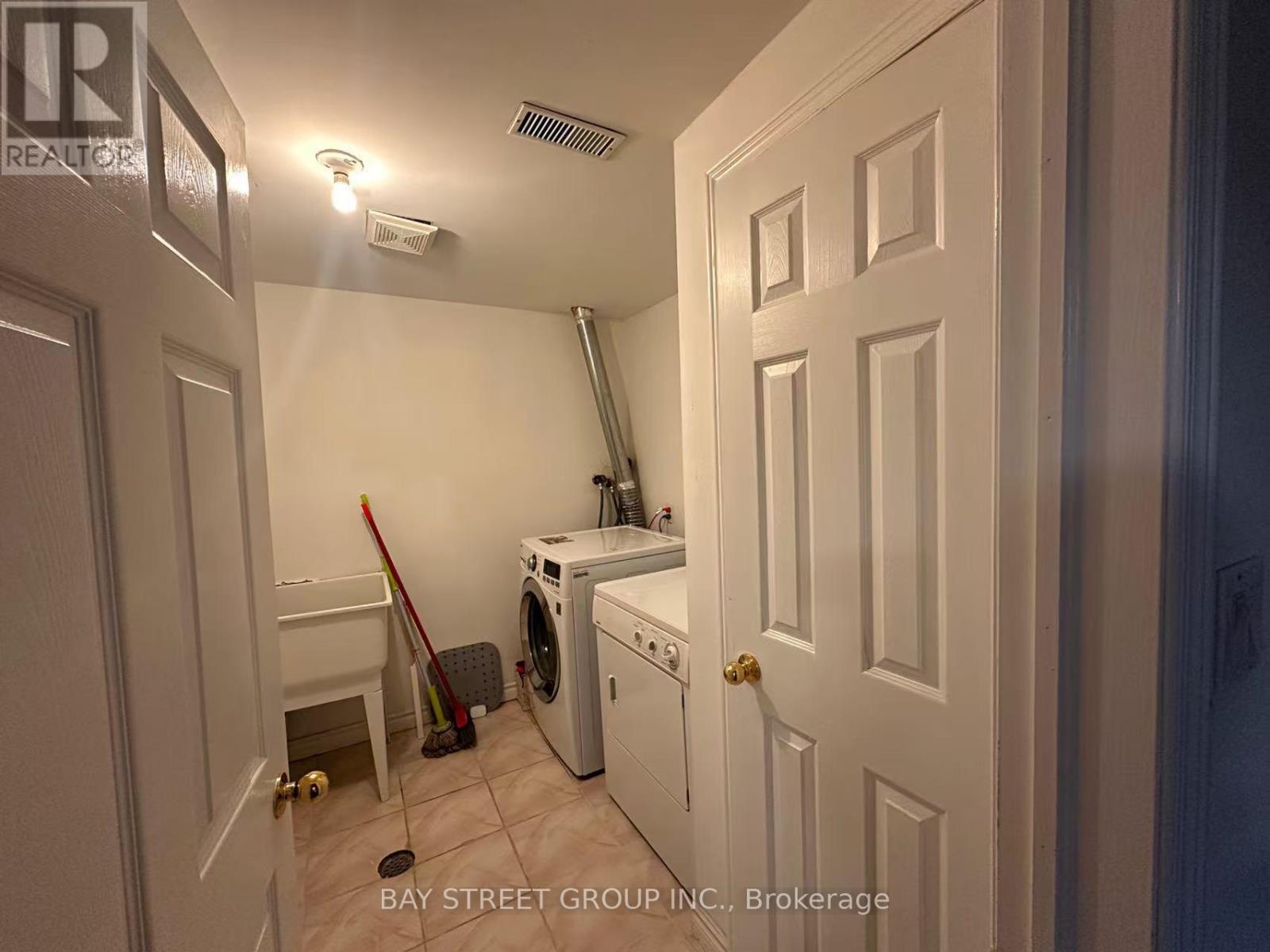 70 Warren Bradley Street, Markham, Ontario  L6C 2X4 - Photo 17 - N12957910