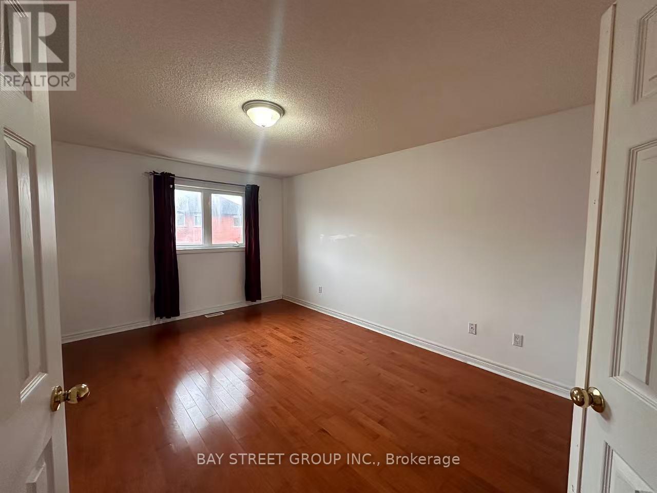 70 Warren Bradley Street, Markham, Ontario  L6C 2X4 - Photo 8 - N12957910