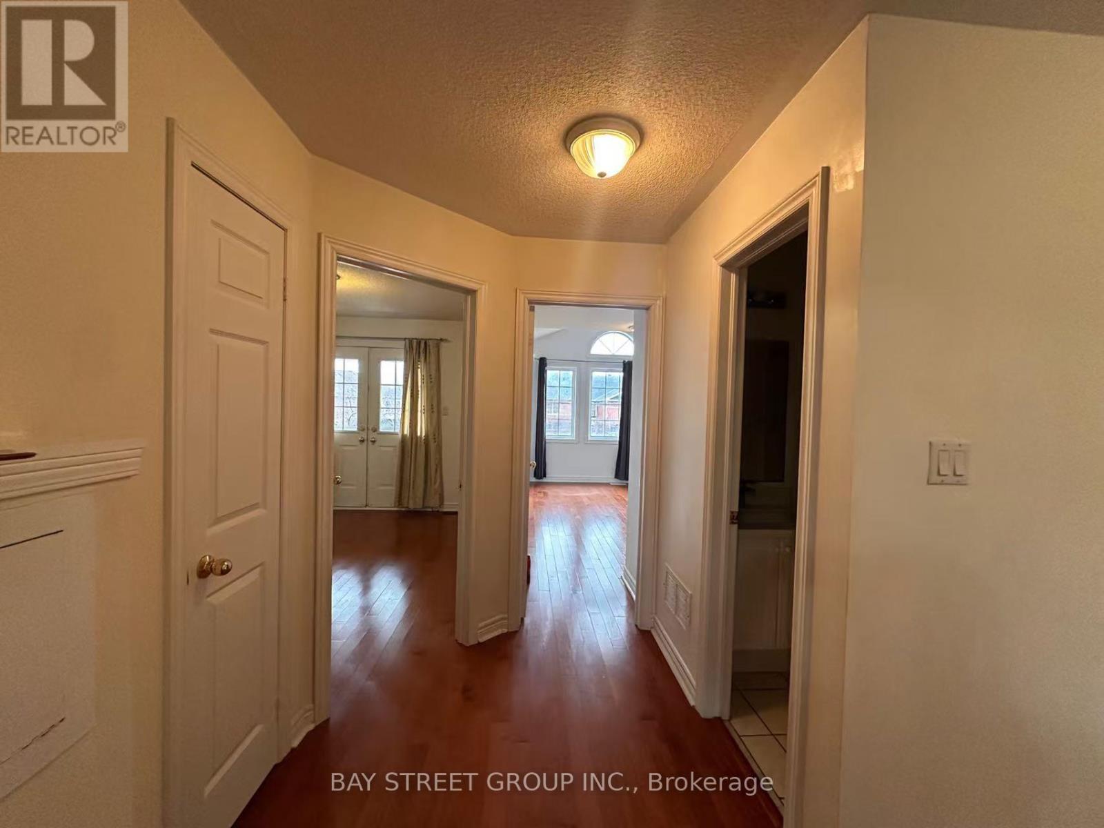 70 Warren Bradley Street, Markham, Ontario  L6C 2X4 - Photo 9 - N12957910