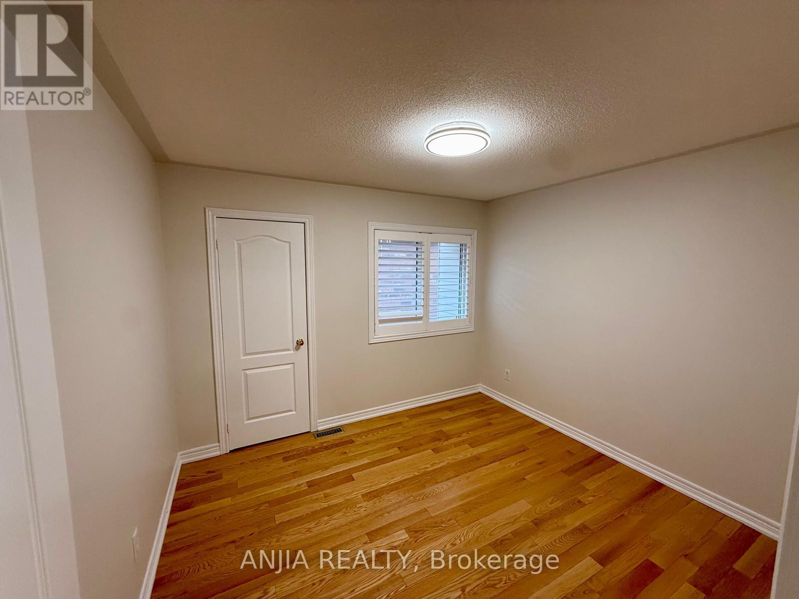 17 Ambercroft Street, Markham, Ontario  L6E 1L4 - Photo 13 - N12957928