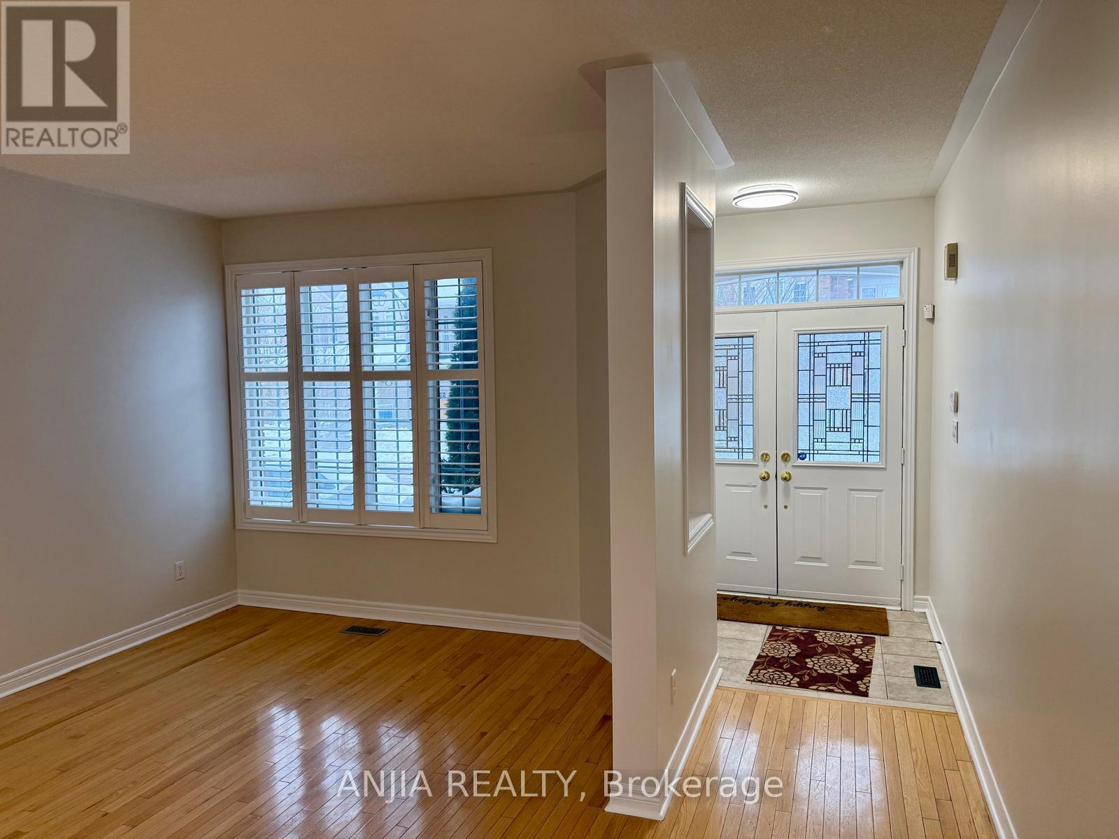 17 Ambercroft Street, Markham, Ontario  L6E 1L4 - Photo 2 - N12957928