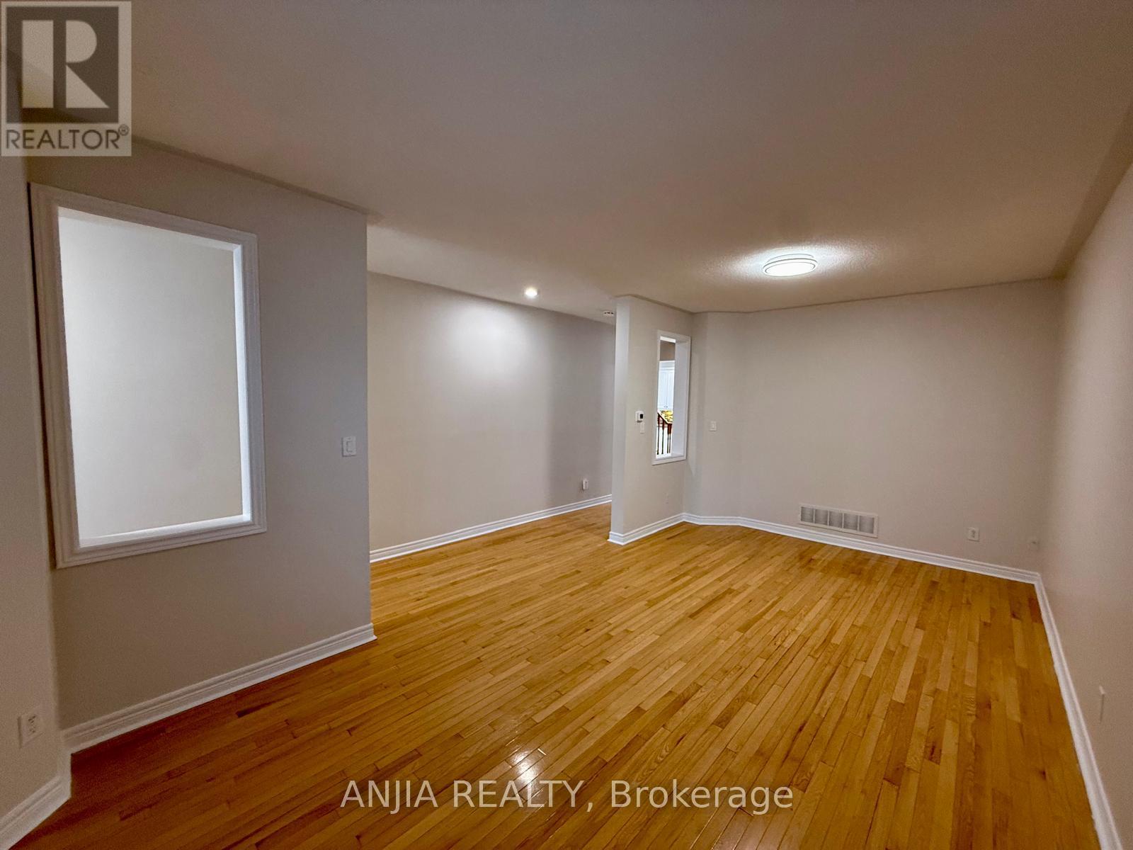 17 Ambercroft Street, Markham, Ontario  L6E 1L4 - Photo 3 - N12957928