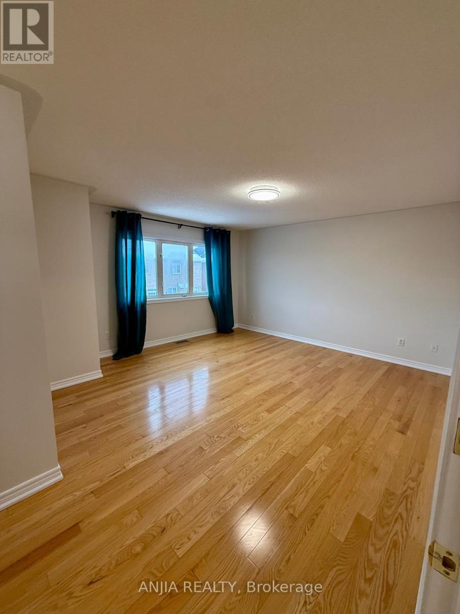 17 Ambercroft Street, Markham, Ontario  L6E 1L4 - Photo 9 - N12957928