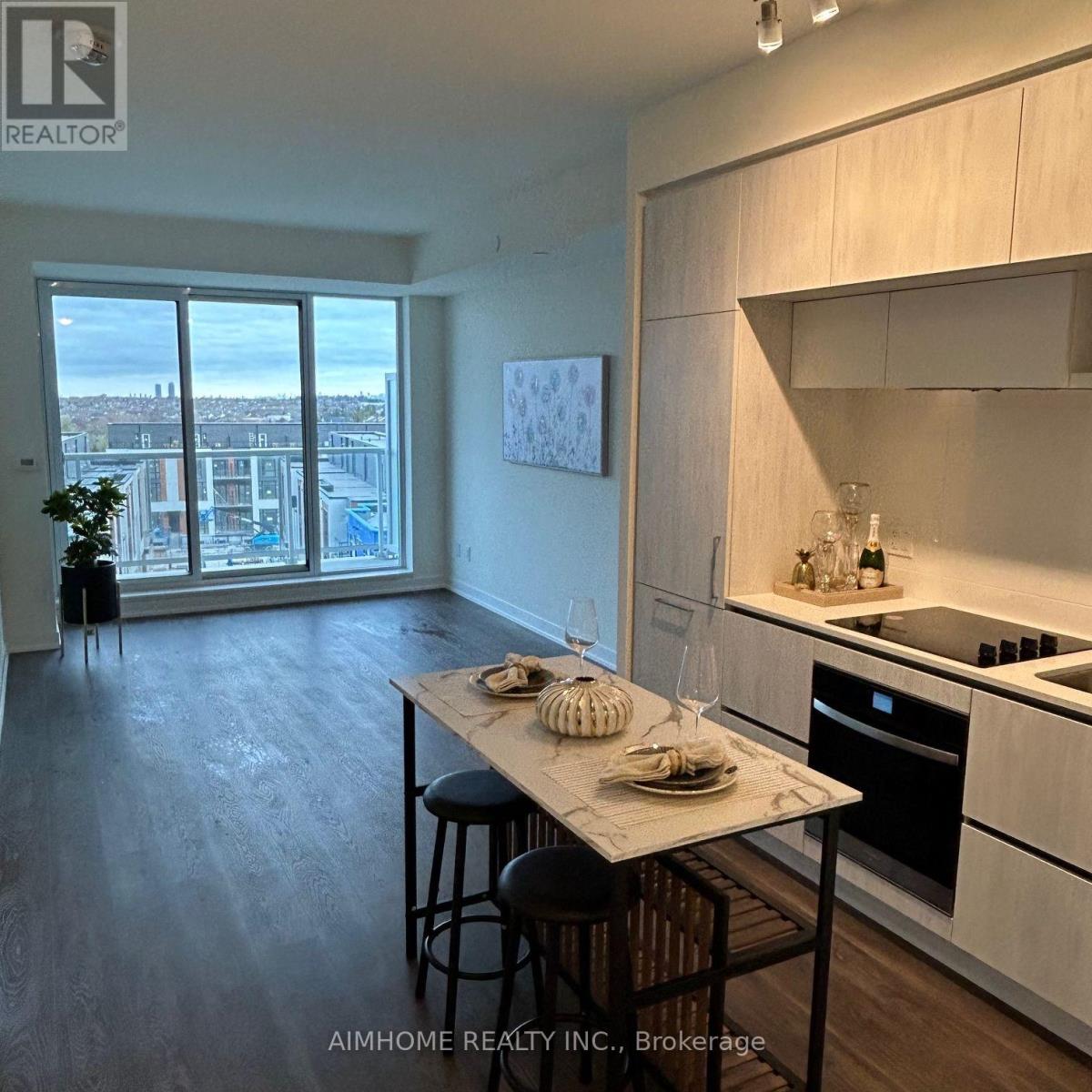 621 - 2 David Eyer Road, Richmond Hill, Ontario L4S 0N6 - Photo 3 - N12957476