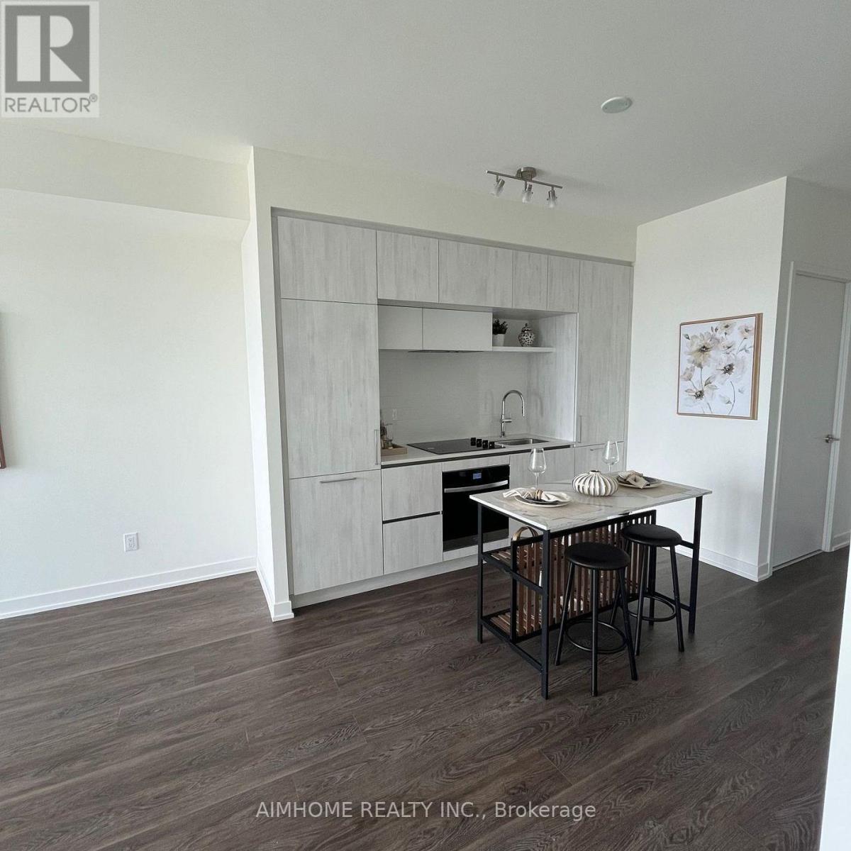 621 - 2 David Eyer Road, Richmond Hill, Ontario L4S 0N6 - Photo 6 - N12957476