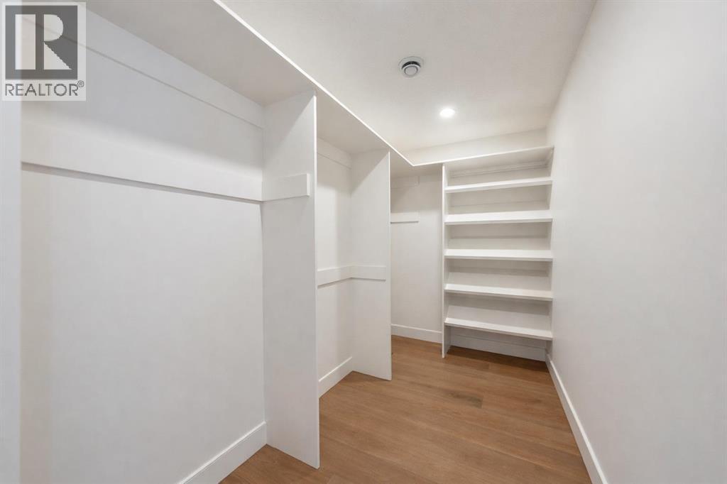 710 Bridge Crescent NE, Calgary, Alberta  T2E 5B5 - Photo 15 - A2287938