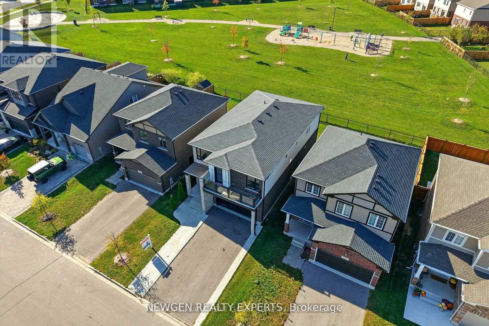 409 Freure Drive, Cambridge, Ontario  N1S 0A2 - Photo 3 - X12957936