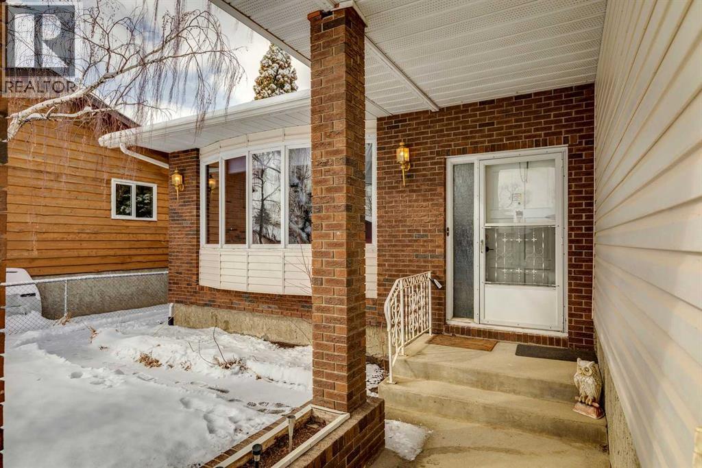 613 6 Street Se, High River, Alberta  T1V 1K7 - Photo 4 - A2294414