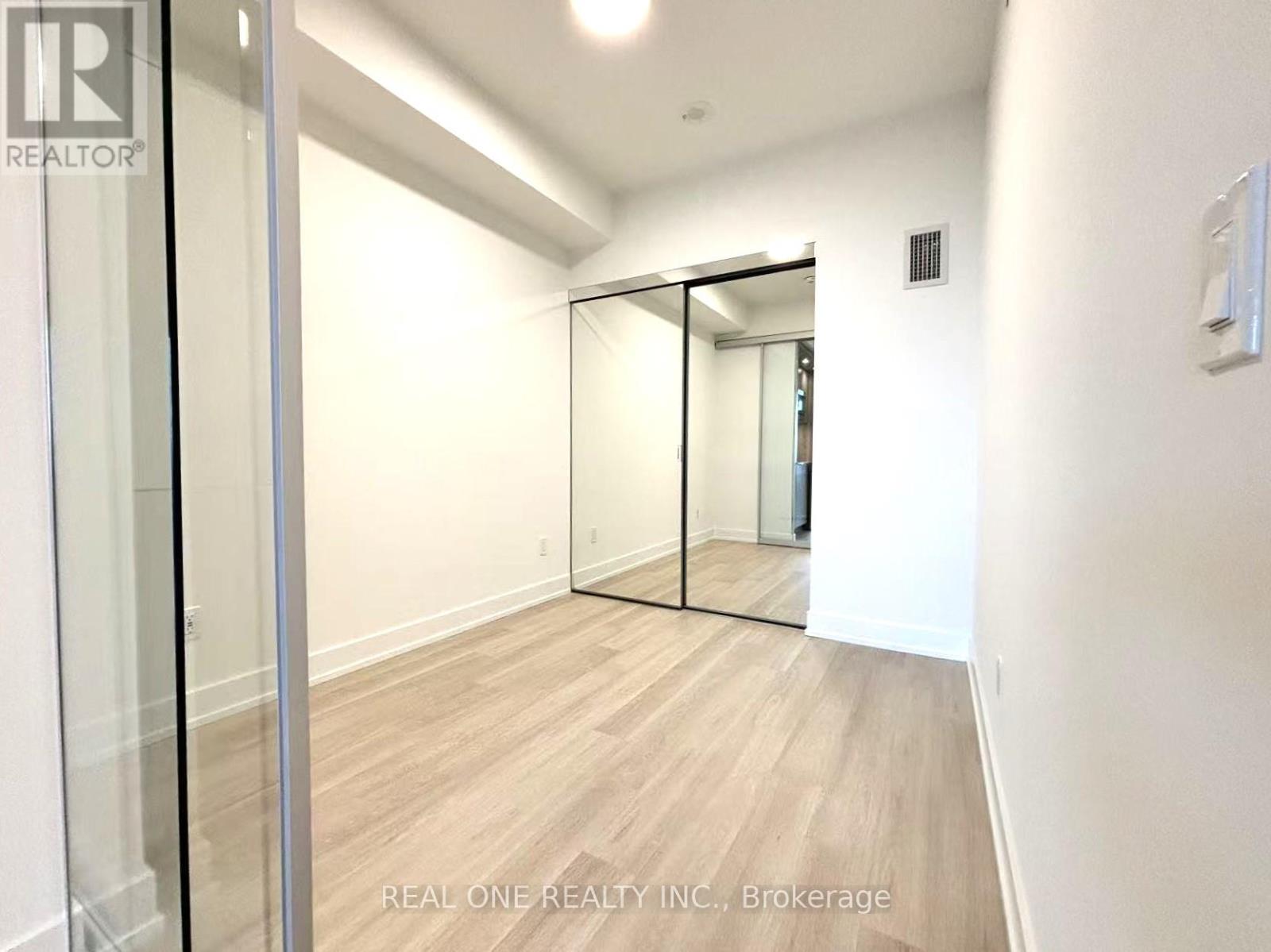 1602 - 60 Central Park Roadway, Toronto, Ontario  M9A 0E6 - Photo 8 - W12954890