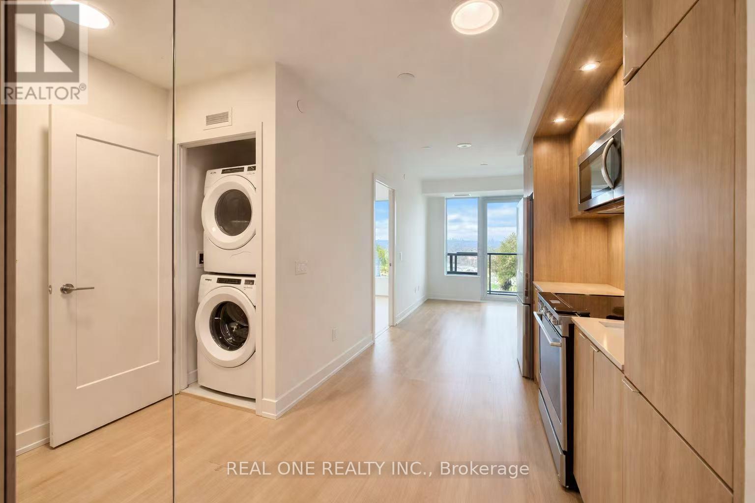 1602 - 60 Central Park Roadway, Toronto, Ontario  M9A 0E6 - Photo 10 - W12954890