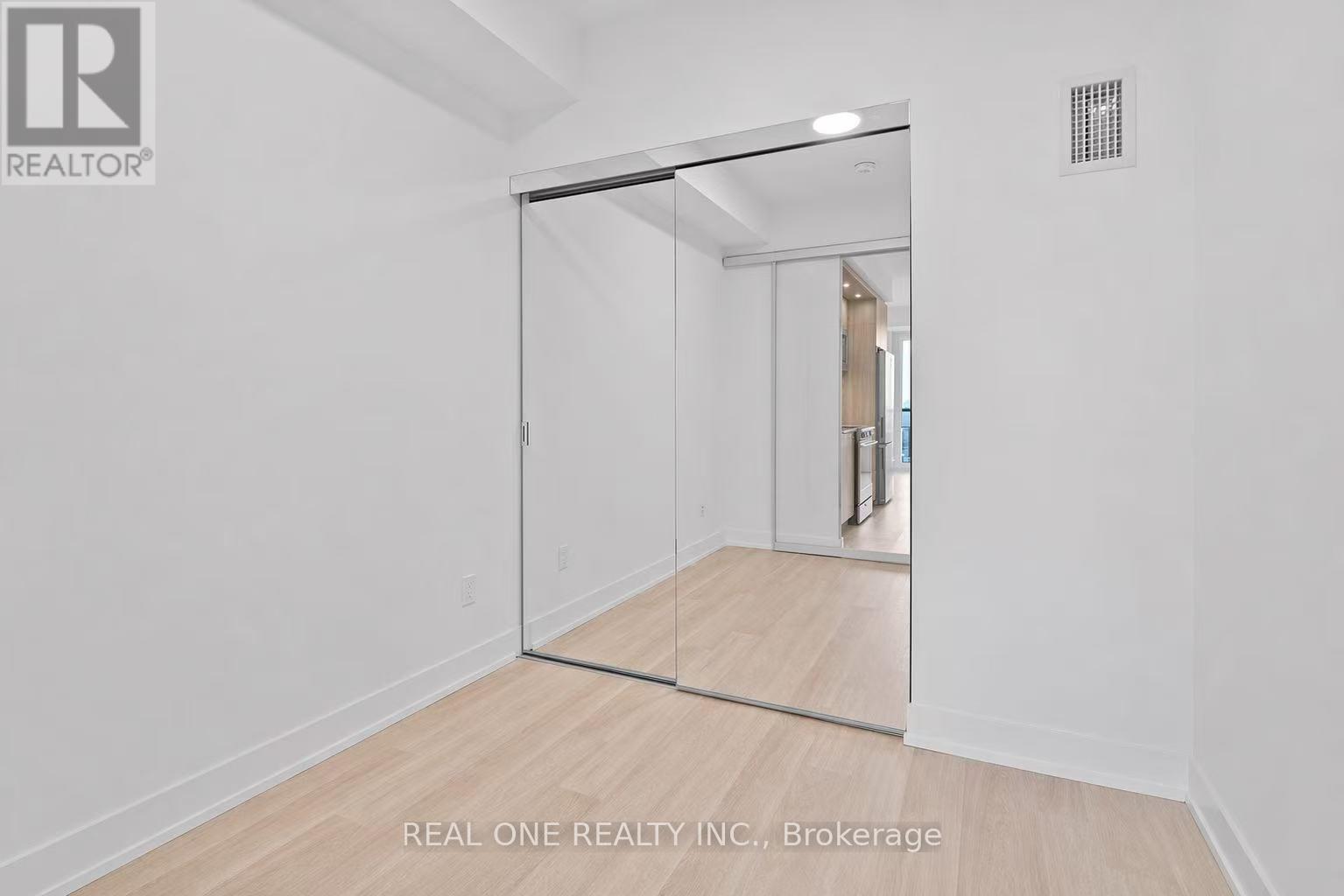 1602 - 60 Central Park Roadway, Toronto, Ontario  M9A 0E6 - Photo 9 - W12954890