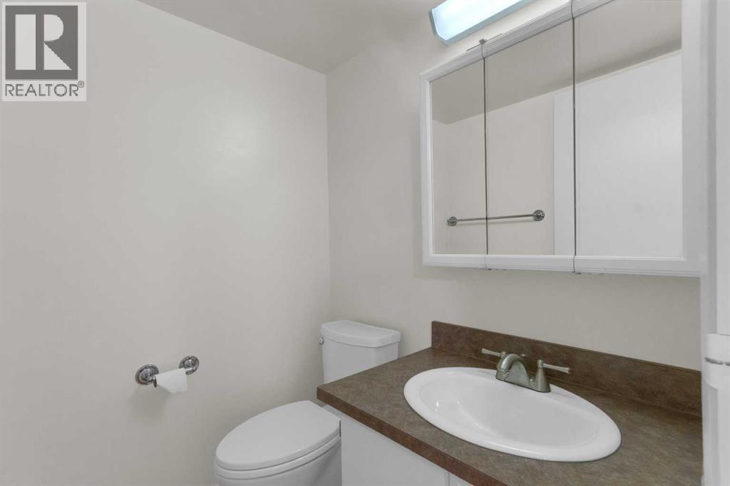 3, 64 Woodacres Crescent Sw, Calgary, Alberta  T2W 4V6 - Photo 24 - A2291873