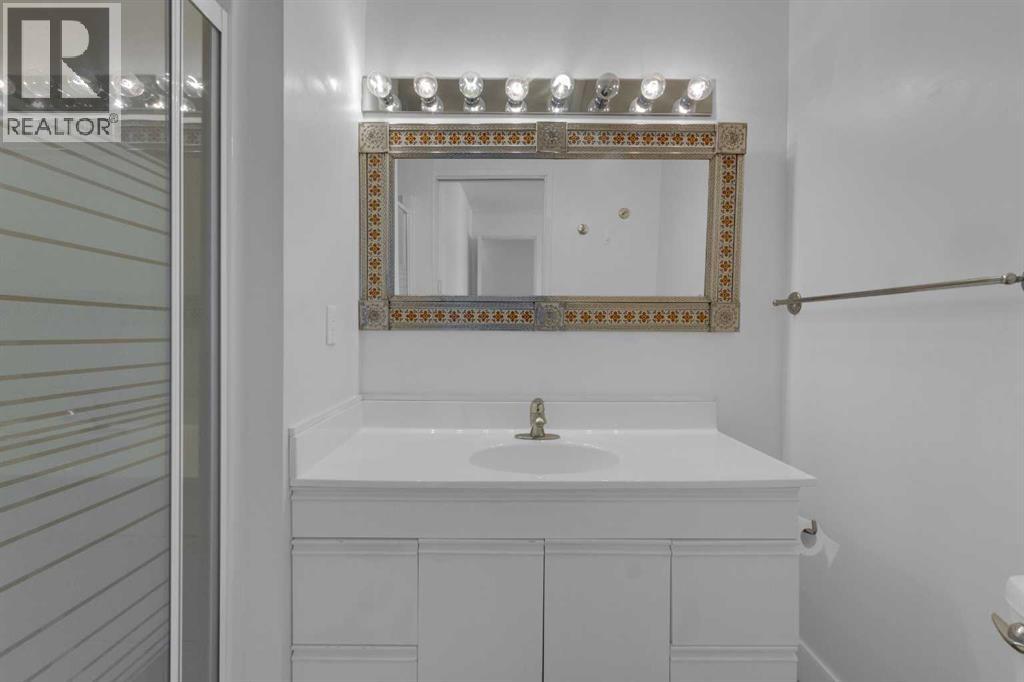 3, 64 Woodacres Crescent Sw, Calgary, Alberta  T2W 4V6 - Photo 21 - A2291873