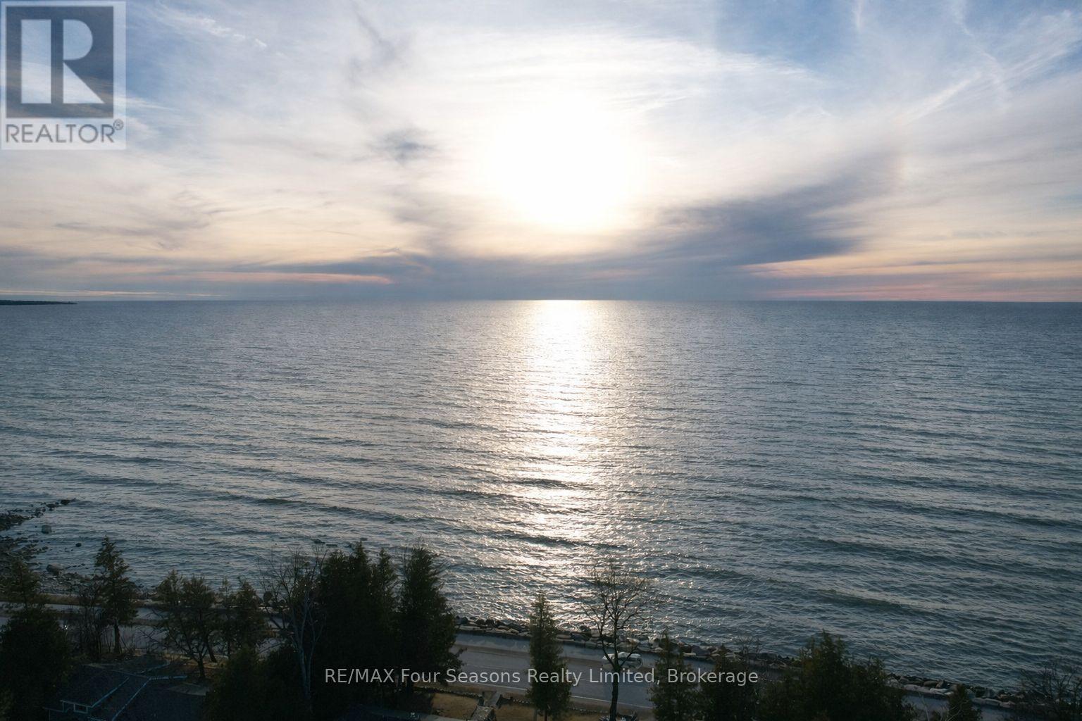 26 Fenton Drive, Saugeen Shores, Ontario  N0H 2C6 - Photo 2 - X12957948