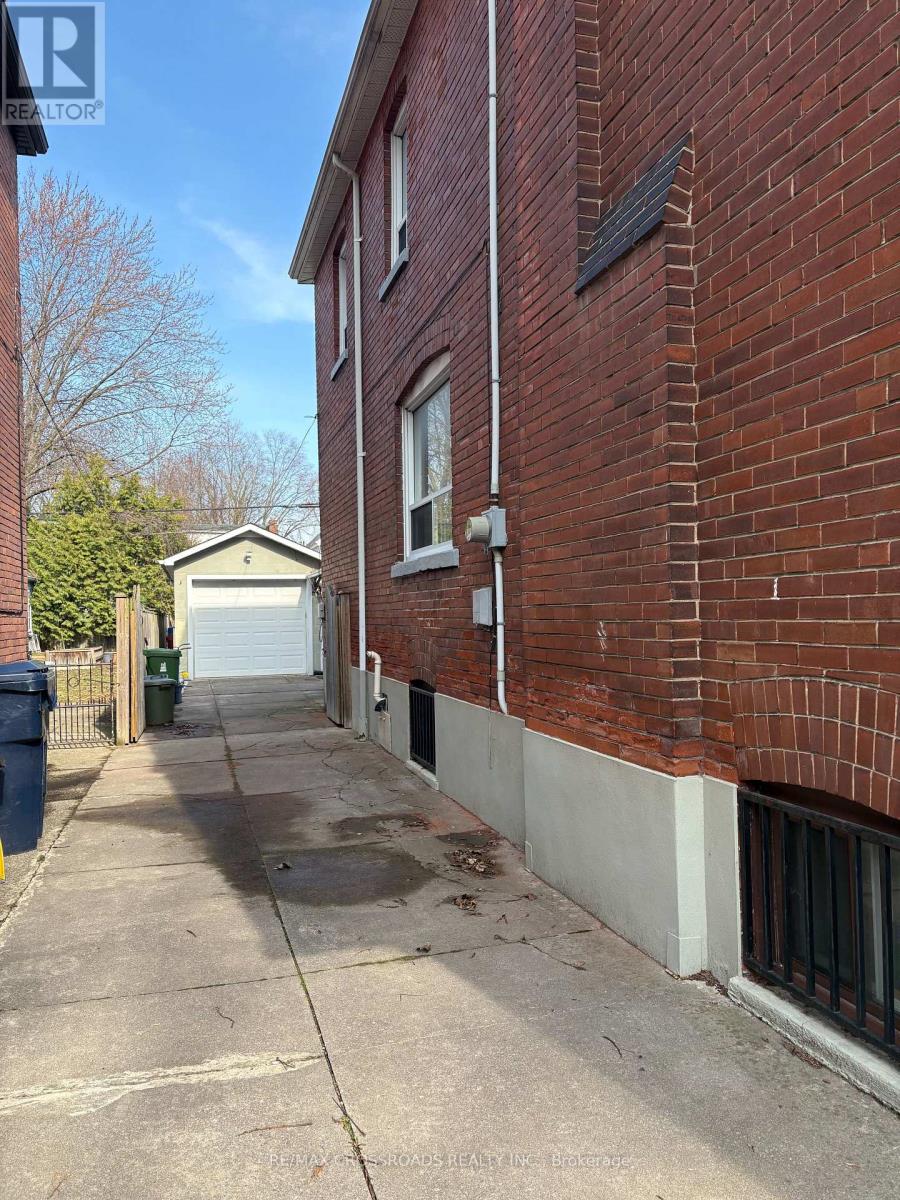 167 Woodfield Road, Toronto, Ontario M4L 2W8 - Photo 11 - E12945408