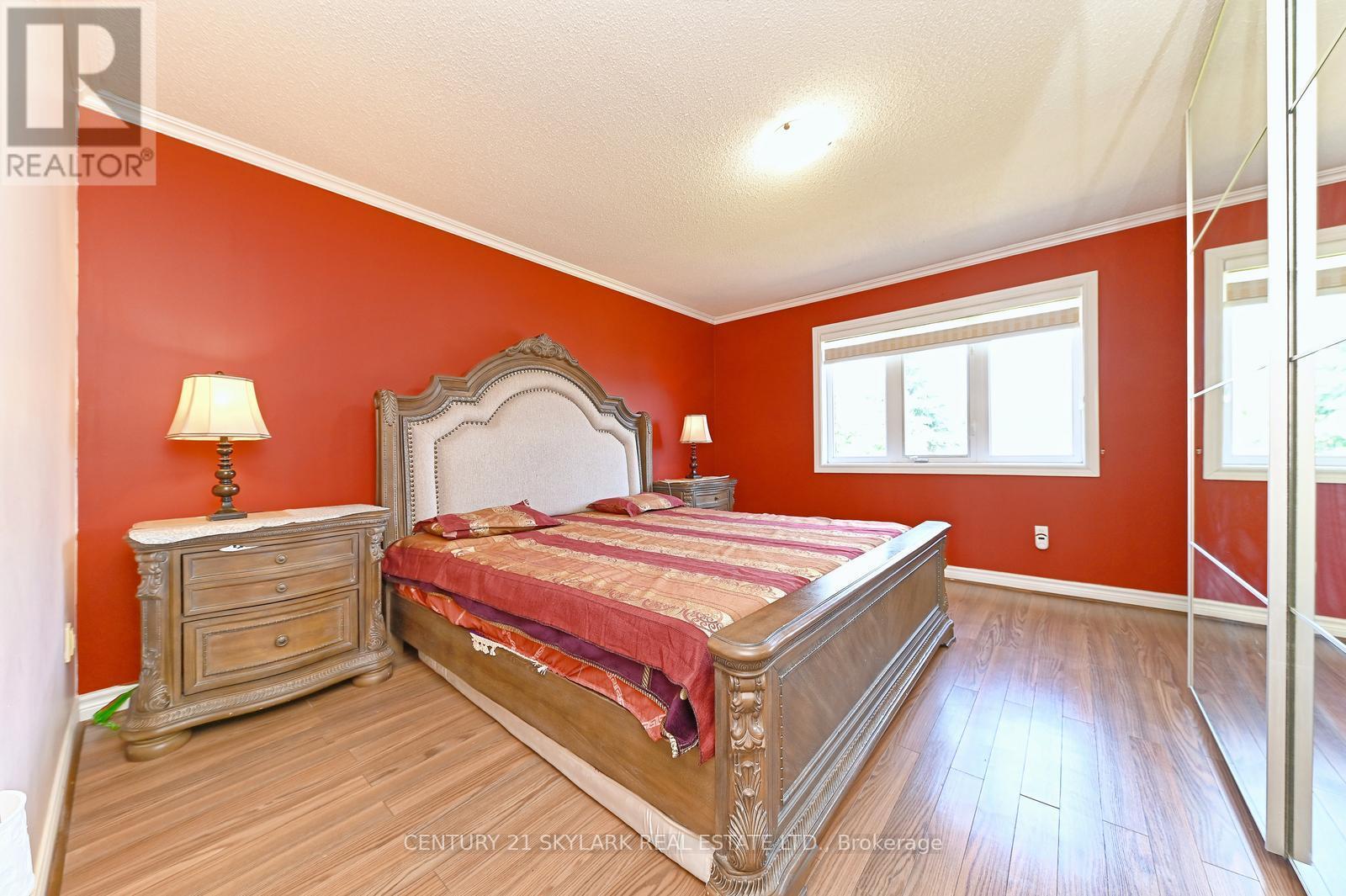 31 Todmorden Drive, Brampton, Ontario L7A 1M7 - Photo 21 - W12957940