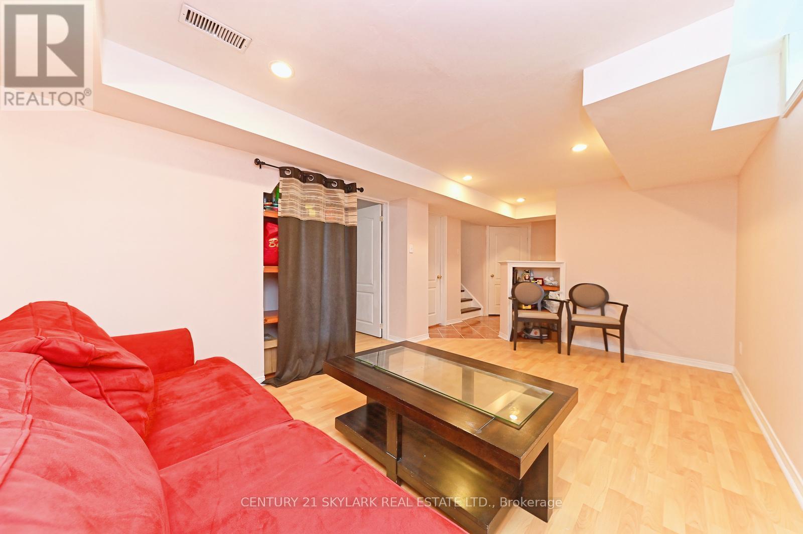 31 Todmorden Drive, Brampton, Ontario L7A 1M7 - Photo 28 - W12957940