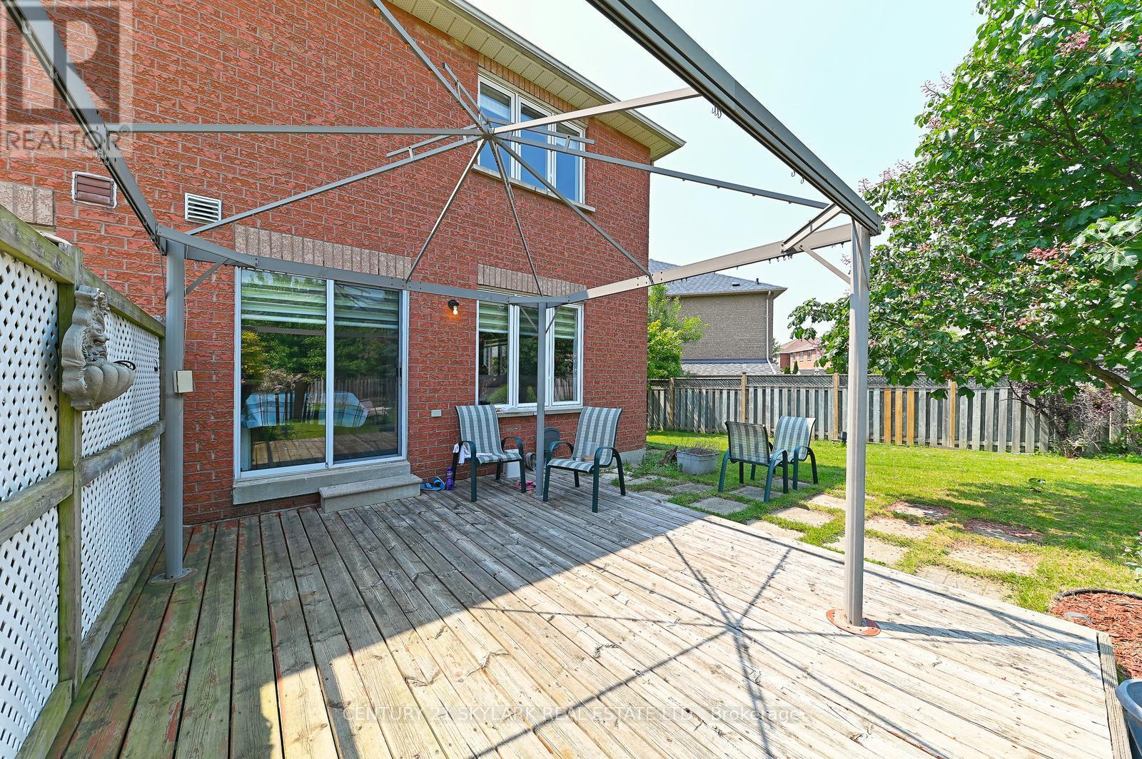 31 Todmorden Drive, Brampton, Ontario L7A 1M7 - Photo 32 - W12957940