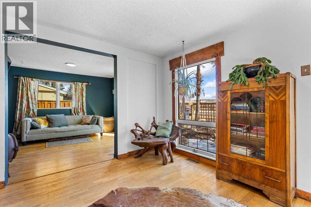 614 Main Street, Diamond Valley, Alberta  T0L 2A0 - Photo 5 - A2299087