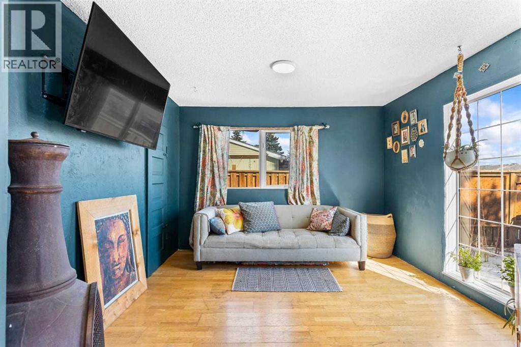 614 Main Street, Diamond Valley, Alberta  T0L 2A0 - Photo 6 - A2299087