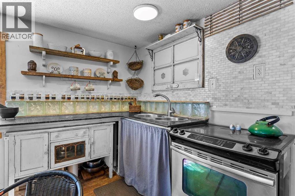 614 Main Street, Diamond Valley, Alberta  T0L 2A0 - Photo 11 - A2299087