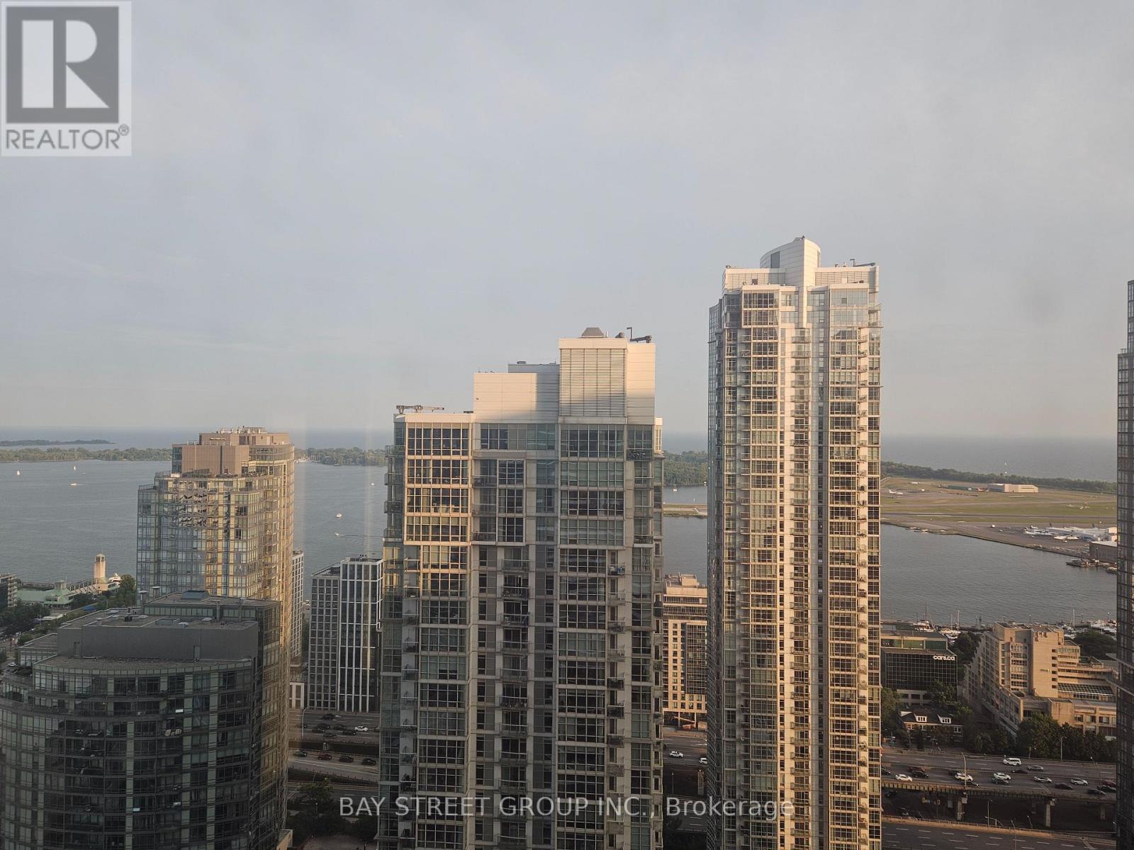 4210 - 1 Concord Cityplace Way, Toronto, Ontario  M5V 0X3 - Photo 19 - C12957922