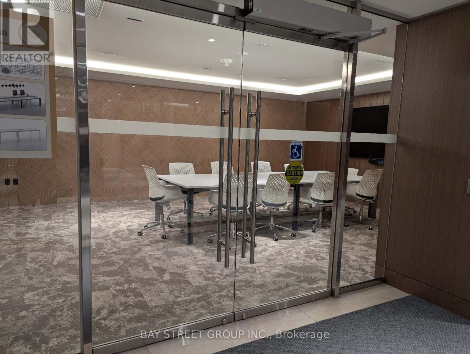 4210 - 1 Concord Cityplace Way, Toronto, Ontario  M5V 0X3 - Photo 5 - C12957922