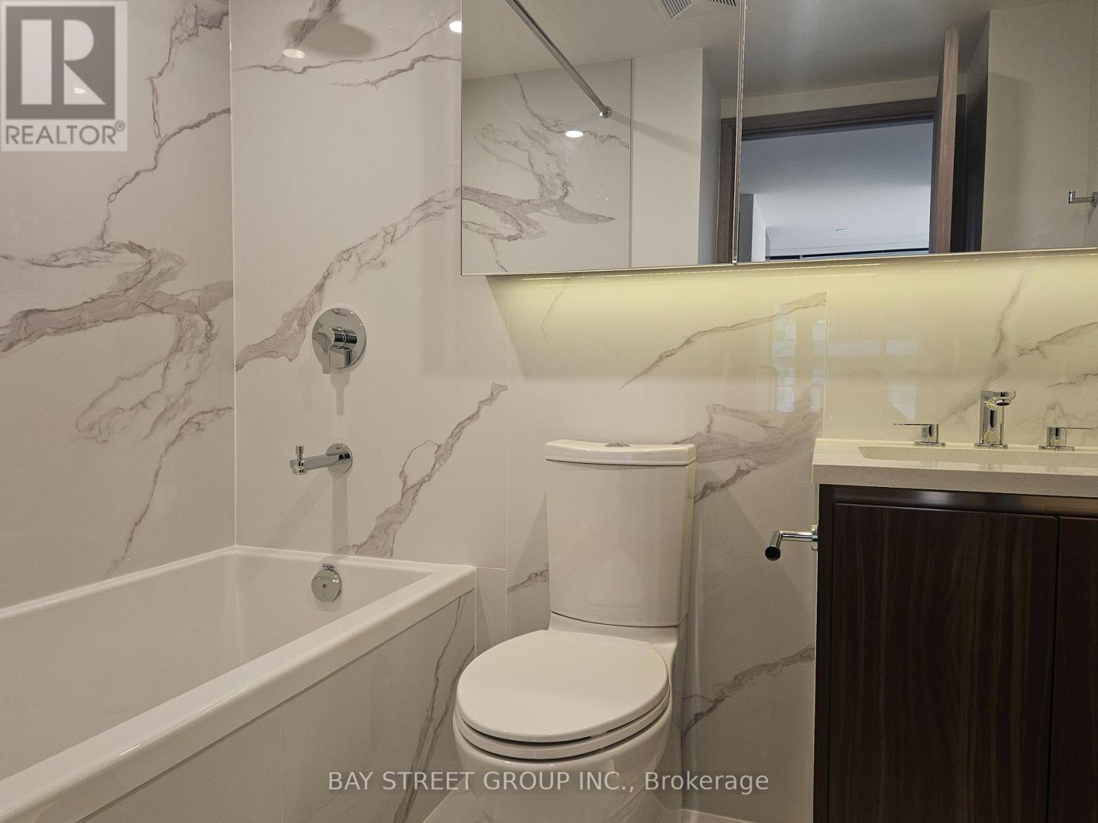 4210 - 1 Concord Cityplace Way, Toronto, Ontario  M5V 0X3 - Photo 18 - C12957922