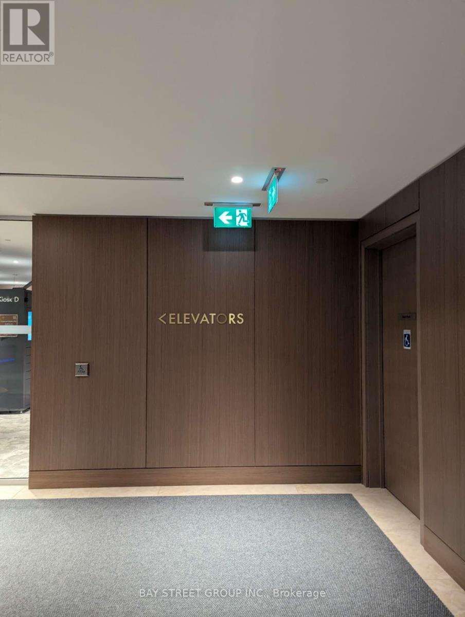 4210 - 1 Concord Cityplace Way, Toronto, Ontario  M5V 0X3 - Photo 4 - C12957922