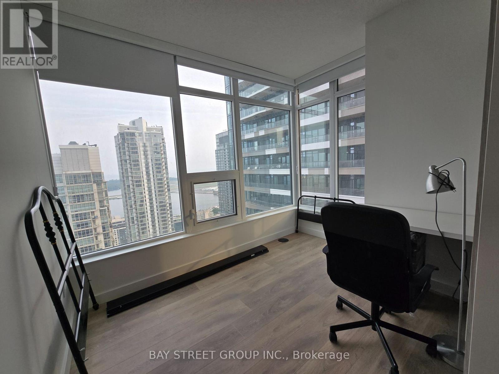 4210 - 1 Concord Cityplace Way, Toronto, Ontario  M5V 0X3 - Photo 13 - C12957922