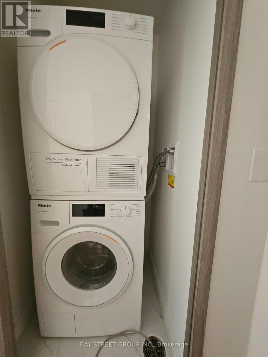 4210 - 1 Concord Cityplace Way, Toronto, Ontario  M5V 0X3 - Photo 20 - C12957922