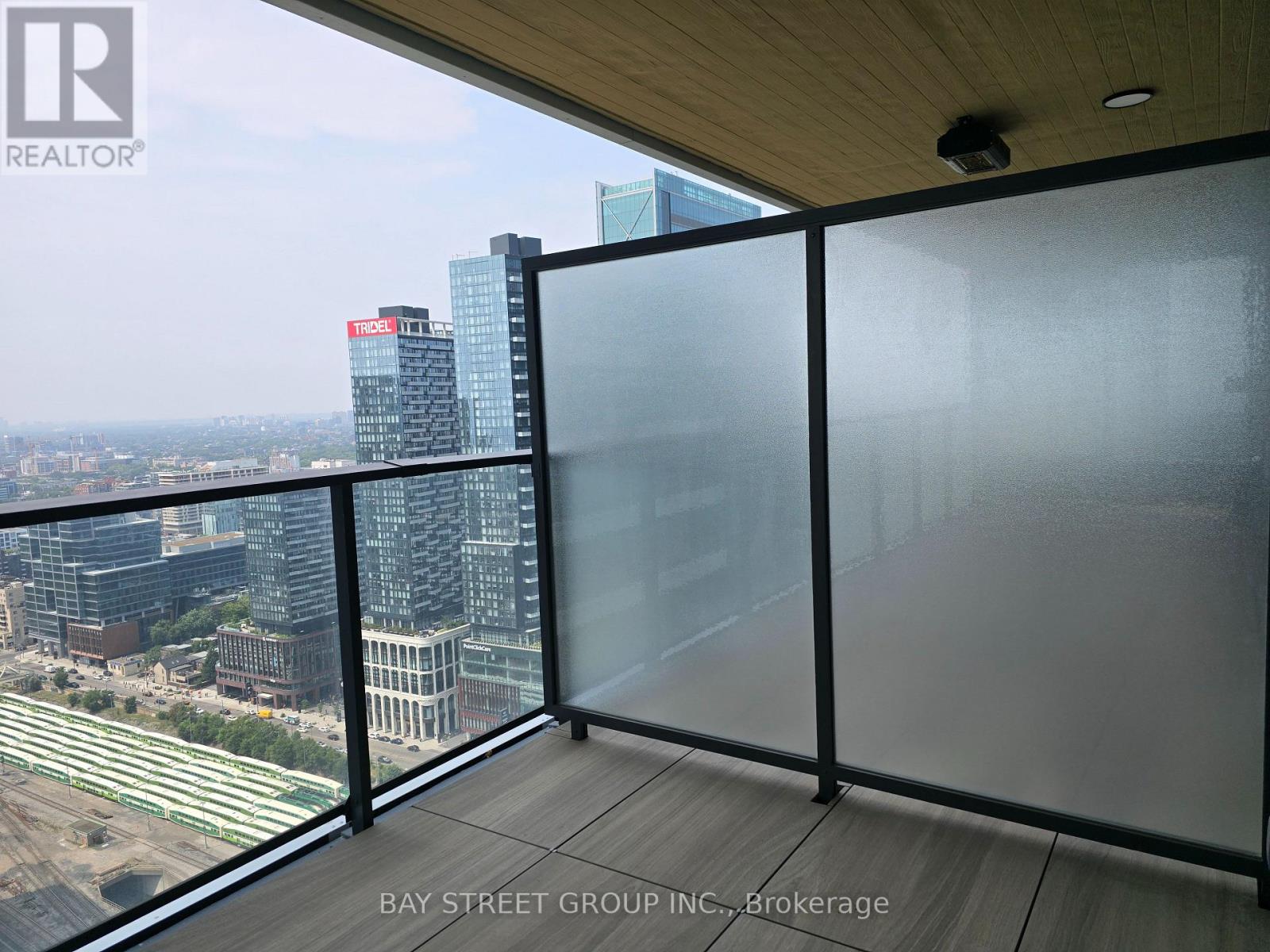 4210 - 1 Concord Cityplace Way, Toronto, Ontario  M5V 0X3 - Photo 9 - C12957922