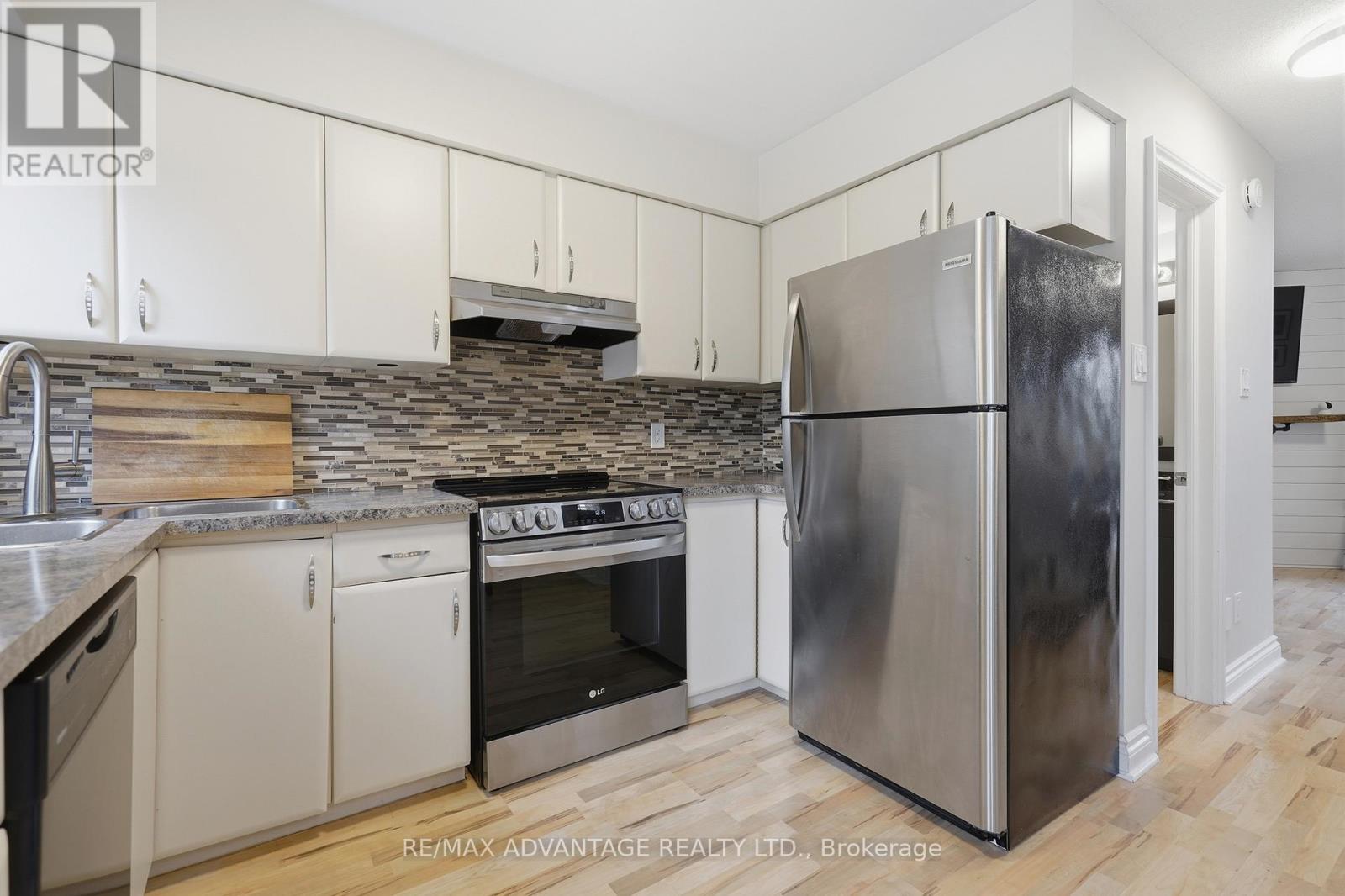 1 - 1399 Commissioners Road W, London South, Ontario  N6K 4G9 - Photo 15 - X12957974