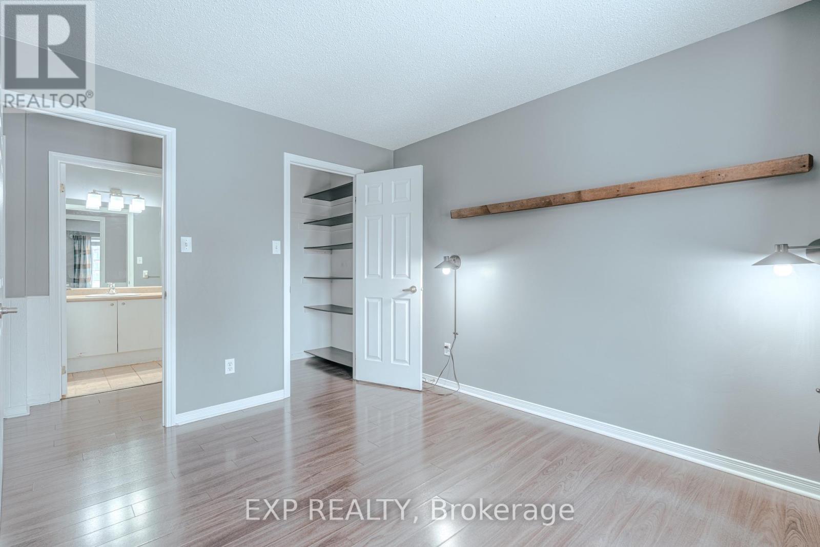 307 - 90 Aspen Springs Drive, Clarington, Ontario  L1C 5N4 - Photo 8 - E12957954