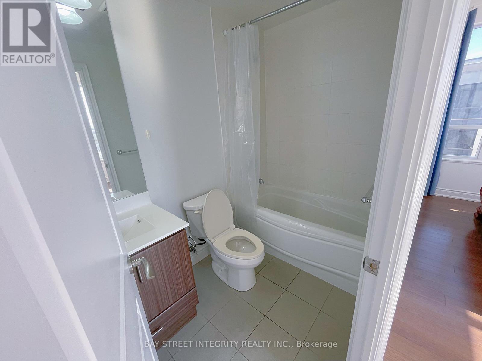 1205 - 89 South Town Centre Boulevard, Markham, Ontario  L6G 0E8 - Photo 5 - N12957968