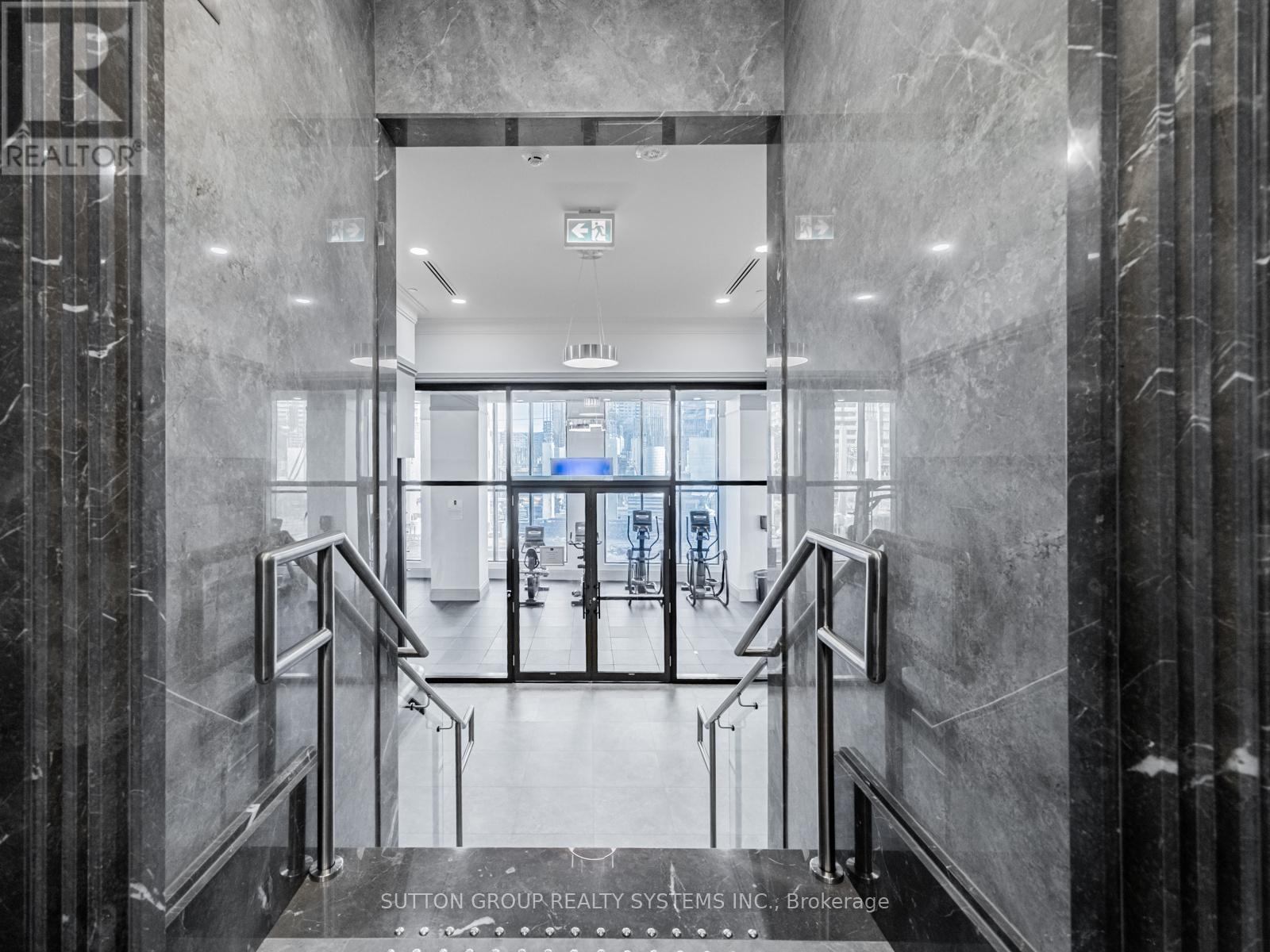 3805 - 30 Elm Drive W, Mississauga, Ontario L5B 0N6 - Photo 9 - W12957960