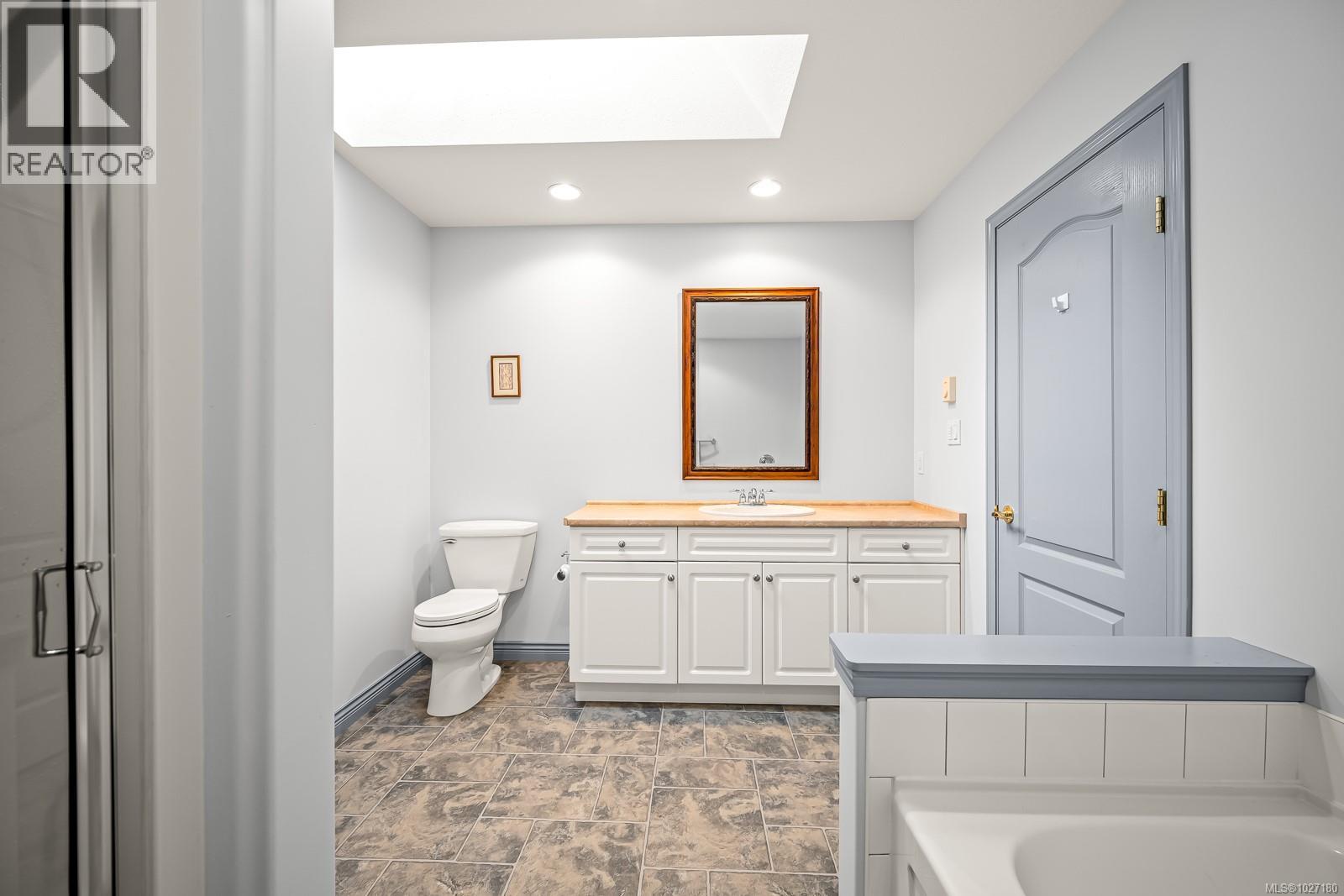 14 2475 Mansfield Dr, Courtenay, British Columbia  V9M 2M2 - Photo 14 - 1027180