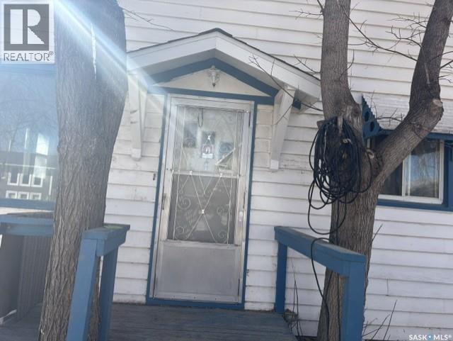 1088 Wolfe Avenue, Moose Jaw, Saskatchewan  S6H 1J7 - Photo 2 - SK032088