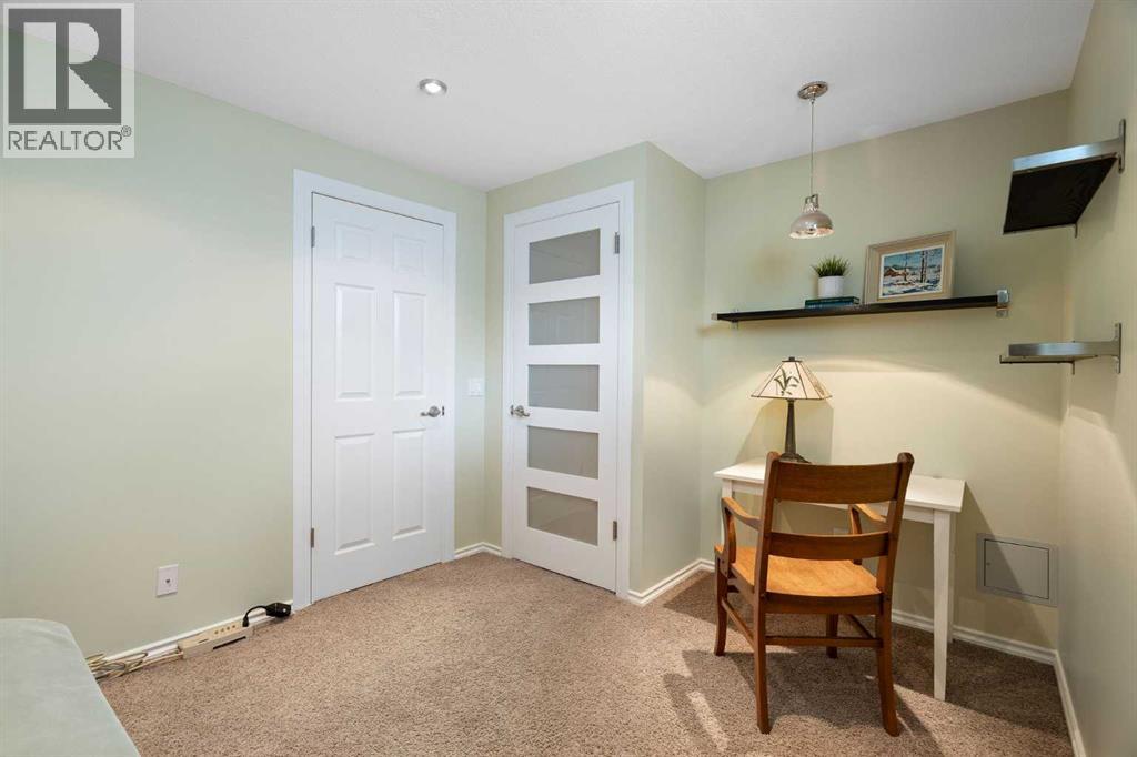 230 Signal Hill Place Sw, Calgary, Alberta  T3H 2M4 - Photo 40 - A2297692